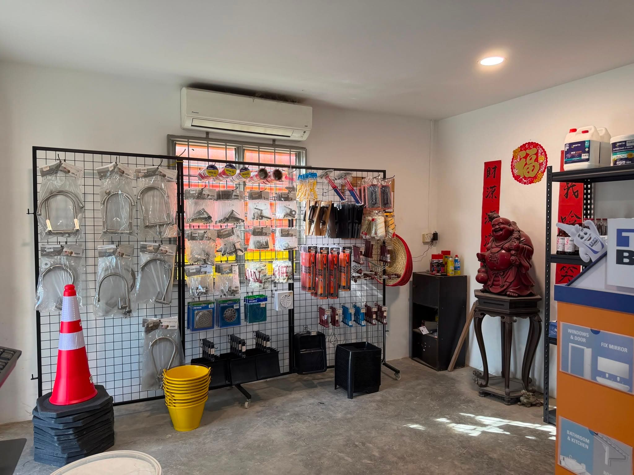 YTK showroom counter, Melaka